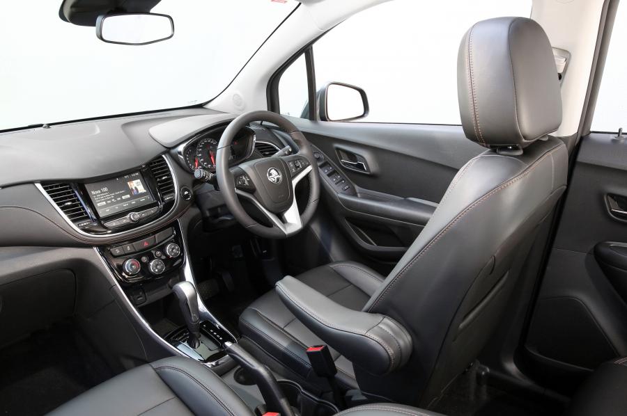 Интерьер Holden Trax 2016 года  (фото 7 из 17)